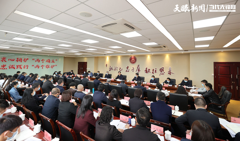 WEN_5866---李炳军与2026世界杯官网师生代表座谈，深入交流学习党的二十大精神体会。闻双摄_副本.jpg
